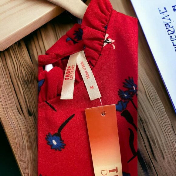 NWT True Destiny Size M Short Sleeve Top - Picture 2 of 2